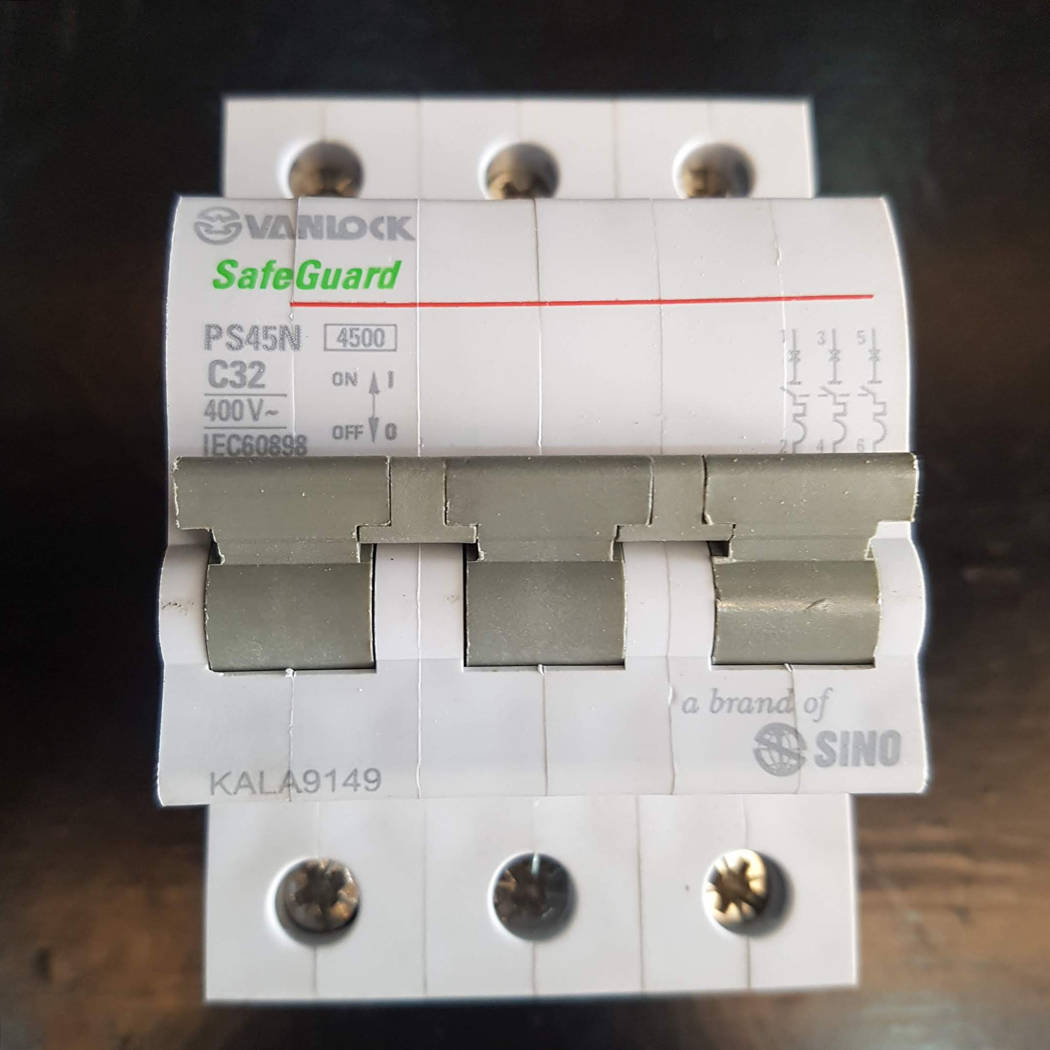 Aptomat 3 Pha 32A Tai Xanh - MCB 3/32A 4.5kA Sino - TALICO VIỆT NAM