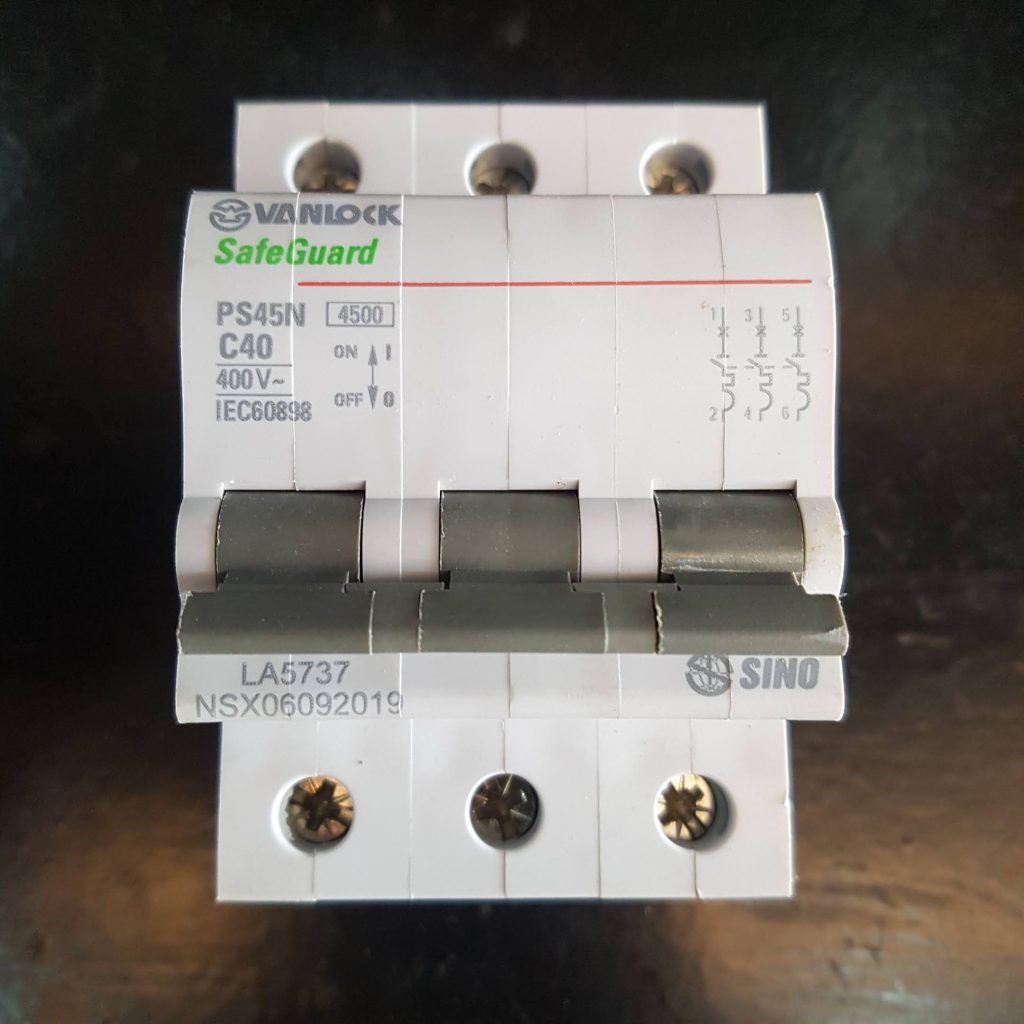 Aptomat 3 Pha 40A Tai Xanh - MCB 3/40A 4.5kA Sino - TALICO VIỆT NAM