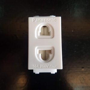 Hạt Ổ Cắm Panasonic - WEV1081-7SW